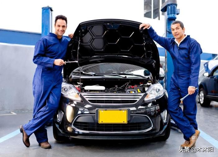 补漆到4s店还是去维修厂,4s店珍珠白补漆和原厂效果一样吗