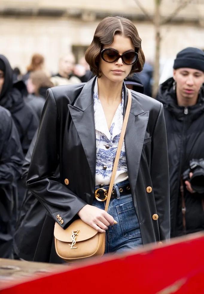 好莱坞西装穿搭风格,今年流行丝绒西装