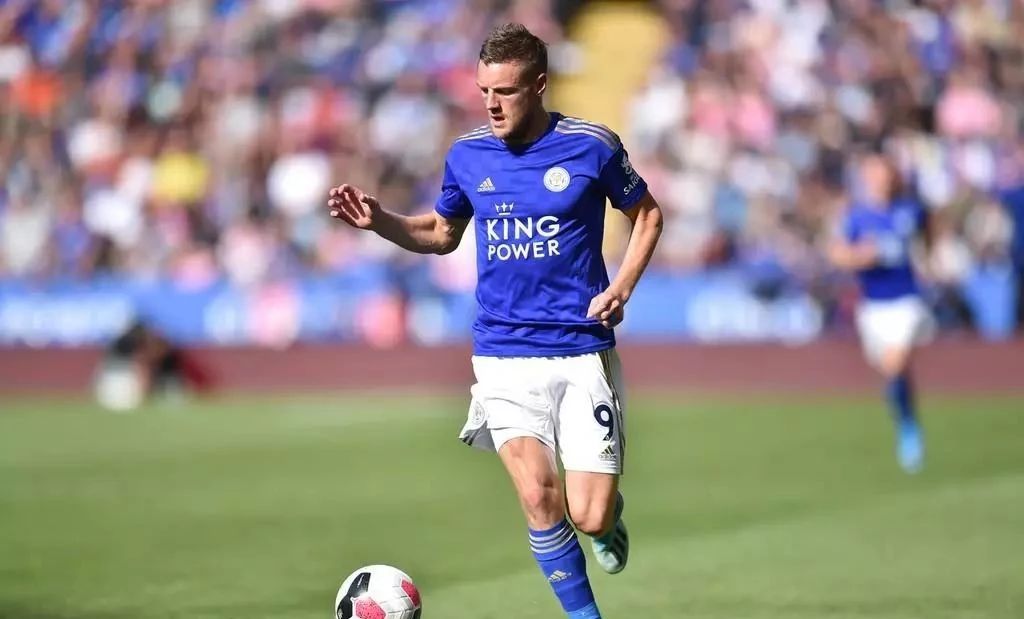 17岁为曼联出战4场造三球惊艳英超,29岁瓦尔迪曼城帽子戏法