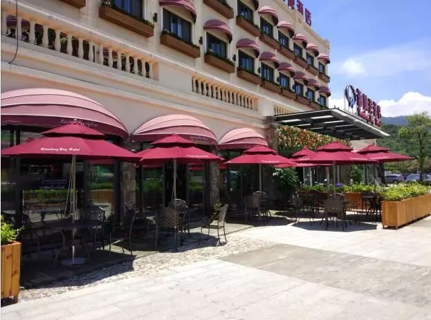 户外遮阳伞使用技巧图片,户外遮阳伞选择方式