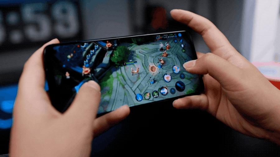 游戏手机该不该买,红魔黑鲨rog哪个值得入手