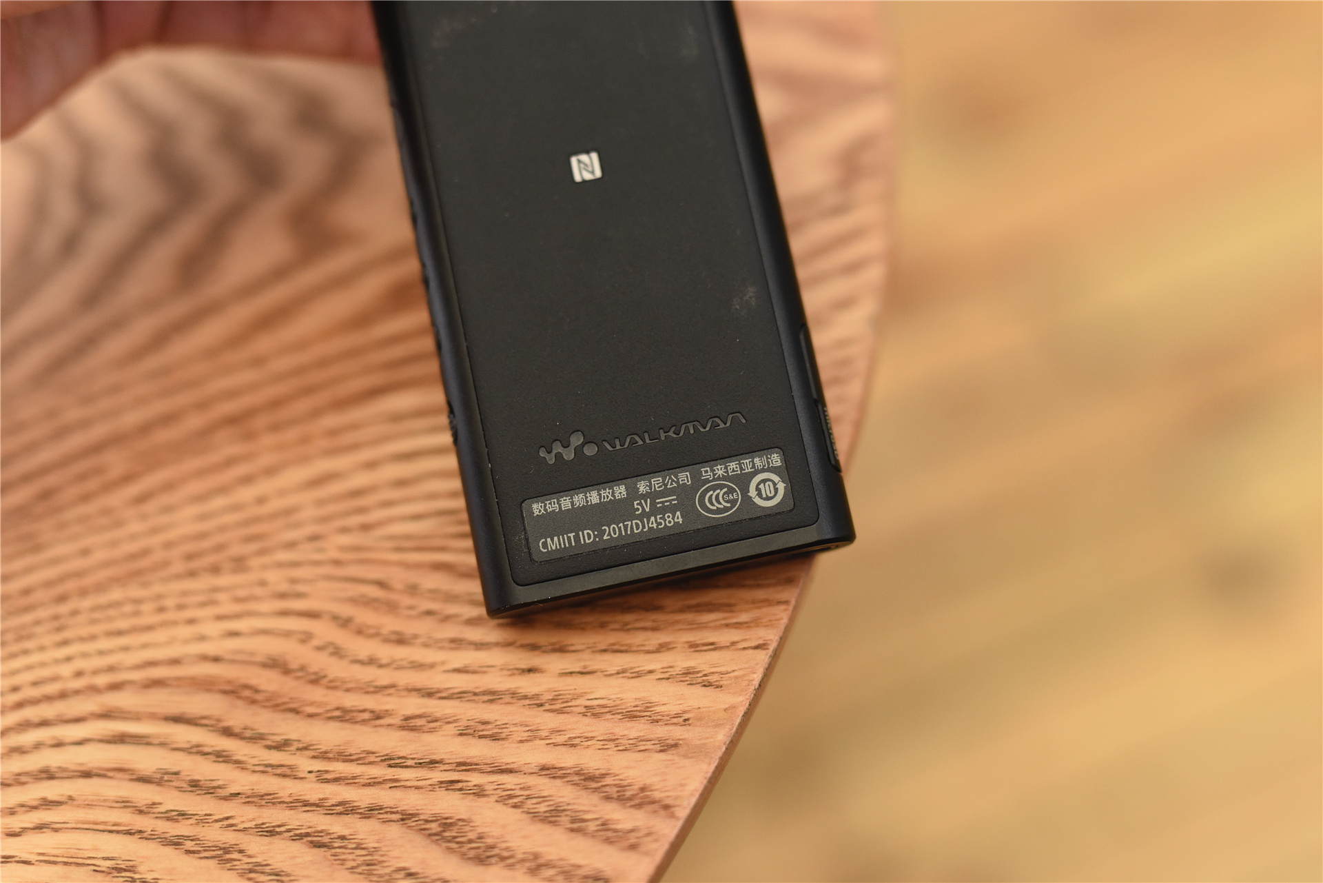 索尼nw-zx300a怎么导入歌词和图片,索尼nw-zx300a如何用作车载播放器