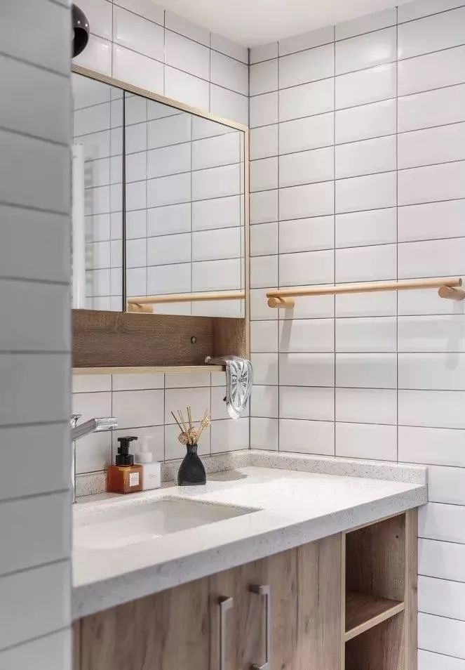 家里装修贴瓷砖有必要做美缝的吗,贴瓷砖用了填缝剂还能美缝吗