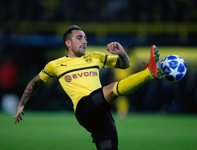 太不可思议！多特13场不败靠一神替补，10脚进10球简直逆天