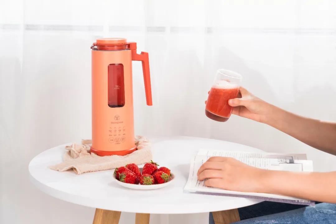 会生活的人，家里都会有这样一个多功能的豆浆果汁搅拌机