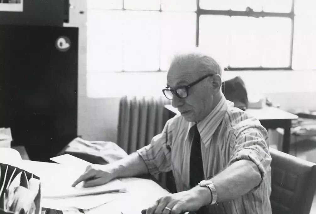 留学生注意！穿加拿大鹅危险了，有人专门抢穿鹅的亚洲人