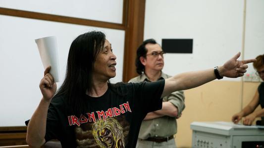 他是香港“烂片”拍得最好的导演，实力不输王晶，典型的给钱就拍