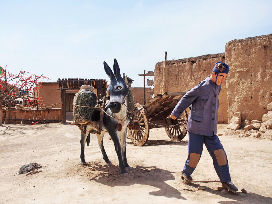 跟着星爷和老谋子的电影,去逛这座大名鼎鼎的西北影视城堡