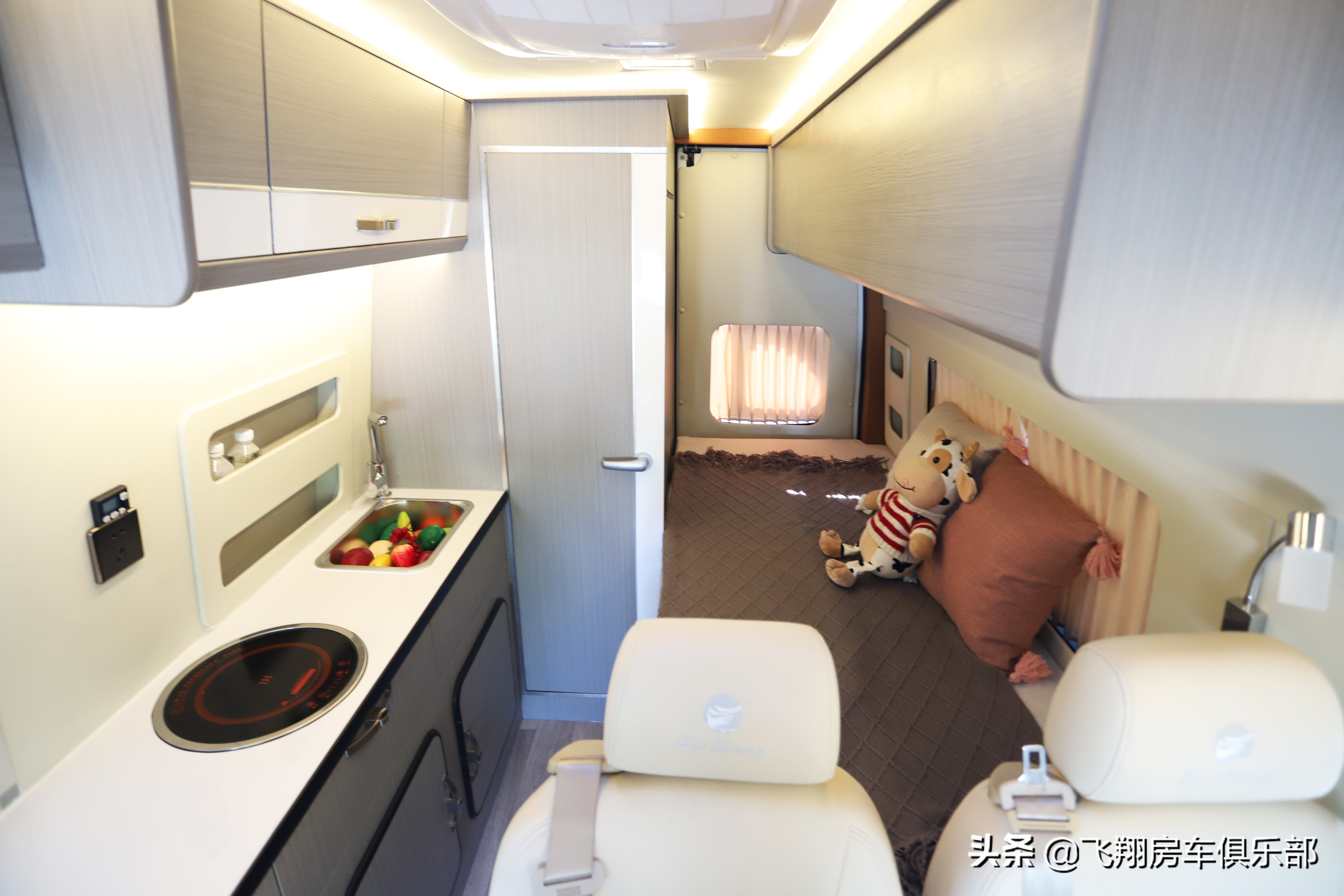 福特新世代prob型房车,福特新世代全顺prob型房车6座