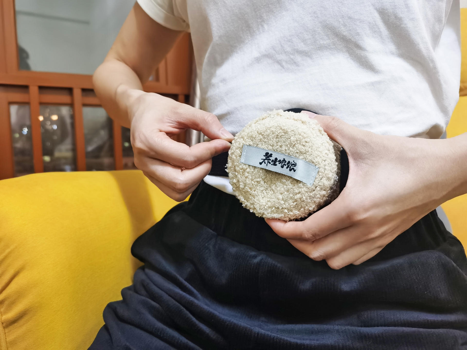 在家自己艾灸哪种艾灸盒好用,自己在家用艾灸盒艾灸的正确方法