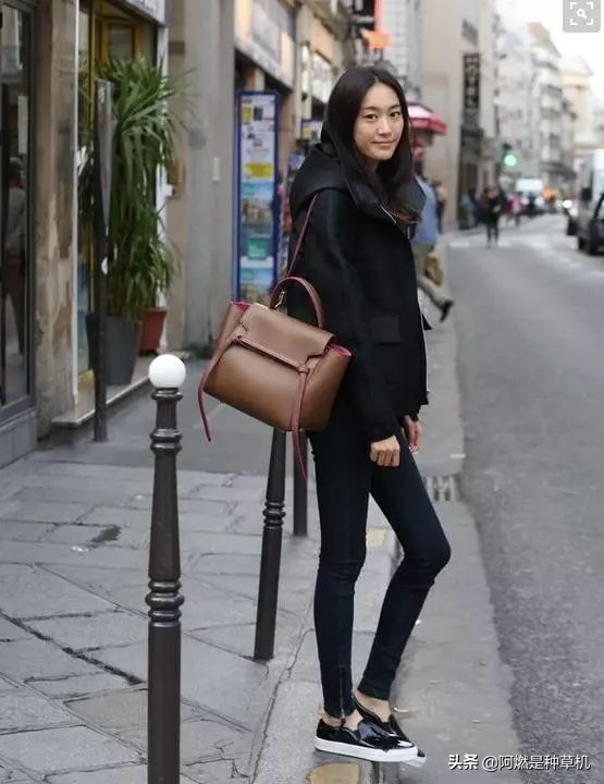 celine鲶鱼包鉴别真假,celine思琳鲶鱼包