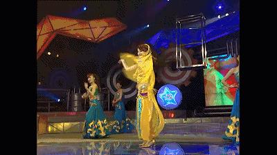 吴昕开宝马的视频,吴昕睡前哭的视频