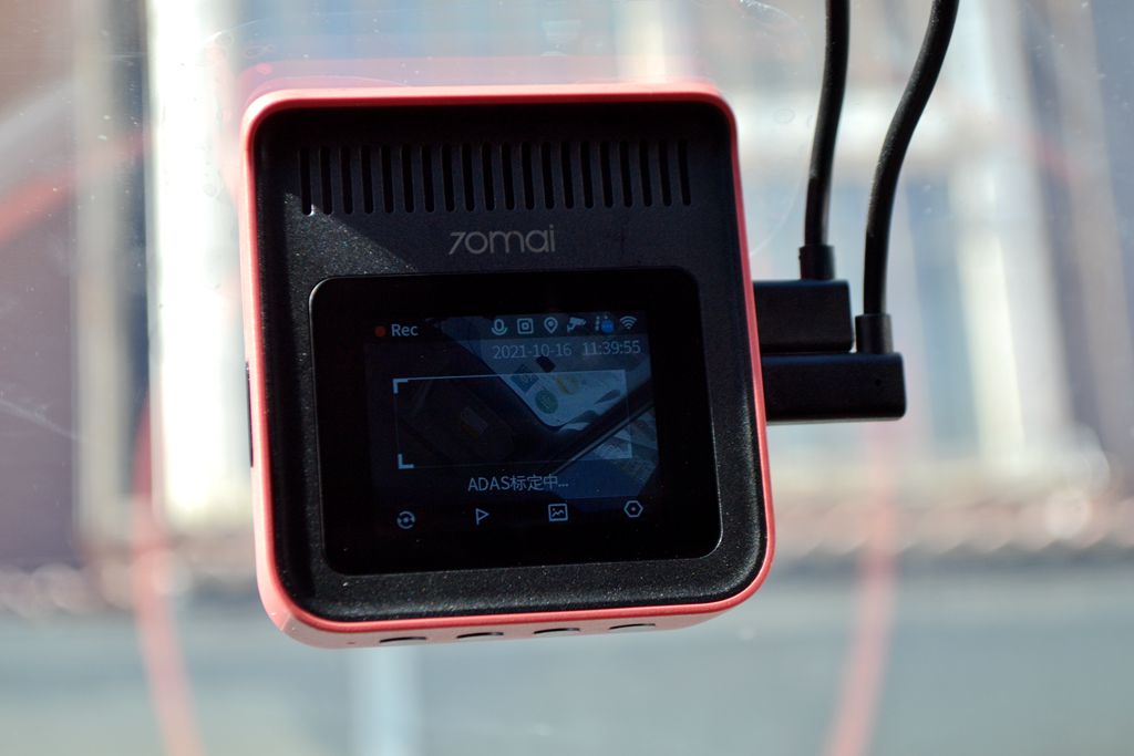 一百多行车记录仪高性价比,行车记录仪900多块钱有必要吗