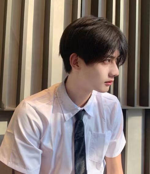 黄子韬王一博101创造营,创四选手撞脸王源