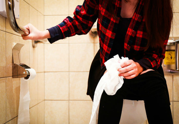 痔疮引起的肛门瘙痒外服什么药,痔疮不便血就是肛门瘙痒咋回事啊