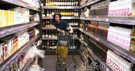 来大姨妈疯狂想吃东西,来大姨妈就想吃水果