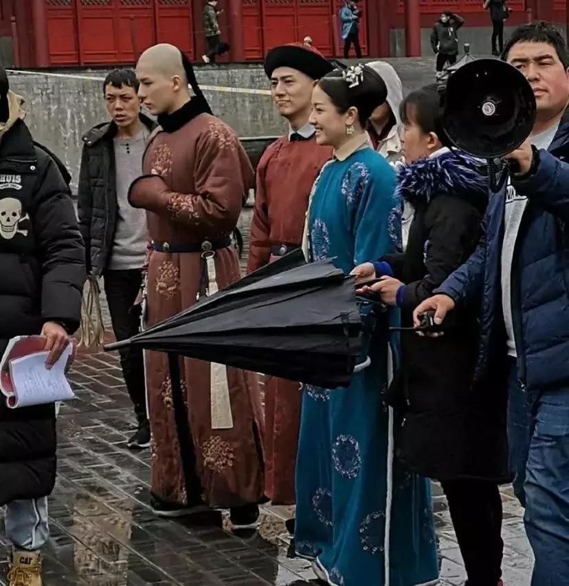 李兰迪新剧被封？冯提莫获强推？张俪否认恋情？