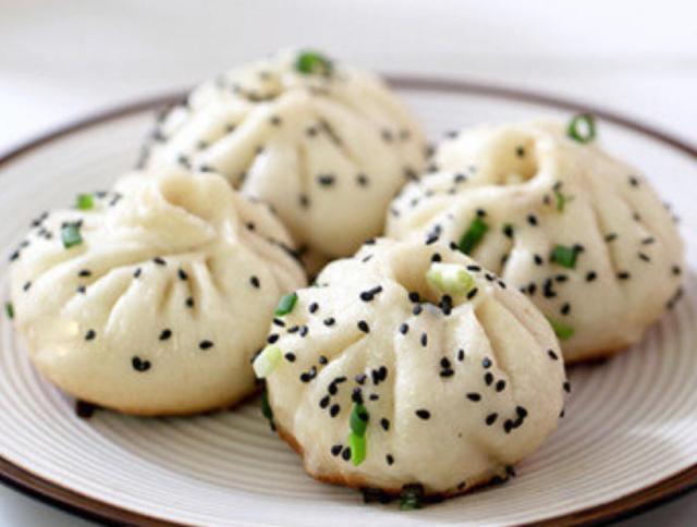 水煎包用的是淀粉水还是面粉水,水煎包用淀粉酥脆还是面粉