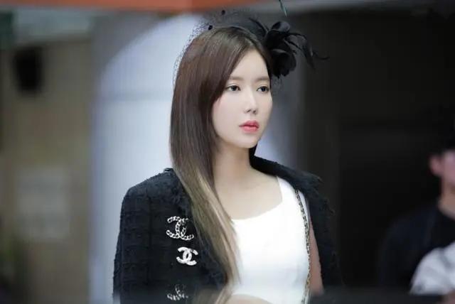 优雅的家女主穿搭西装,优雅的家合集104