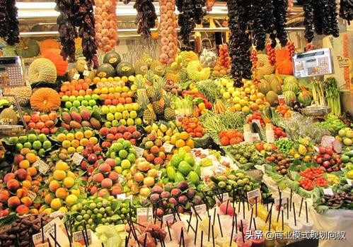 开水果店如何一年赚1000万,90后小伙开水果店不要钱