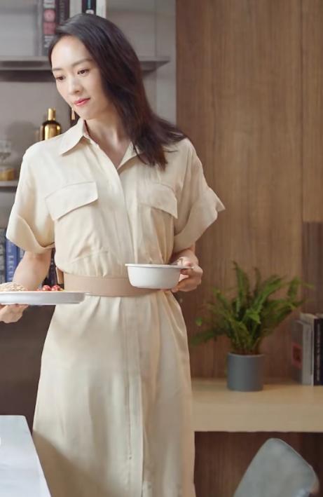 顾佳穿搭裙装合集,顾佳穿搭黑短裙白衬衫