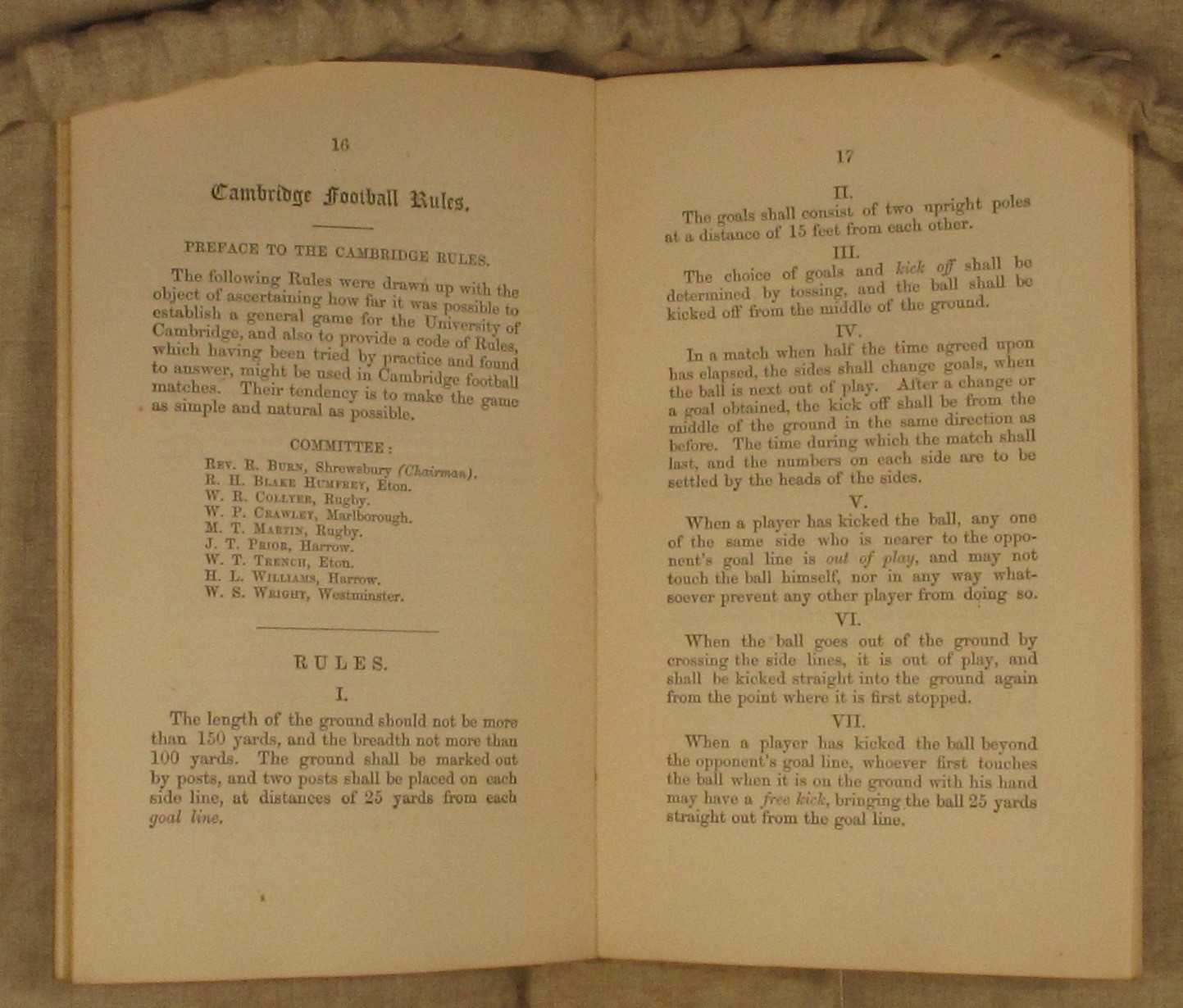 足球战术的演变历史及趋势,七人足球阵型战术图解