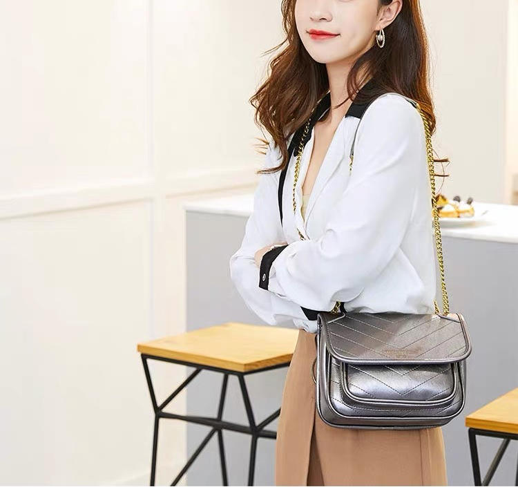 2019小ck葡萄紫包最火款,小ck秋冬包推荐