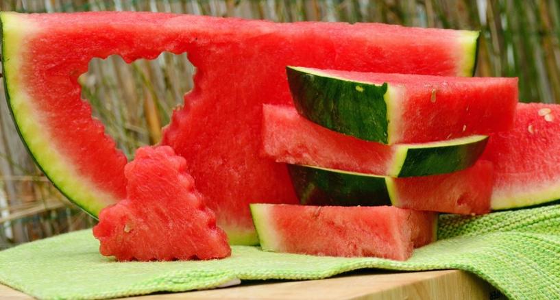 夏季这5种“危险”水果，可致孩子过敏、脑炎，再好吃也不能乱吃