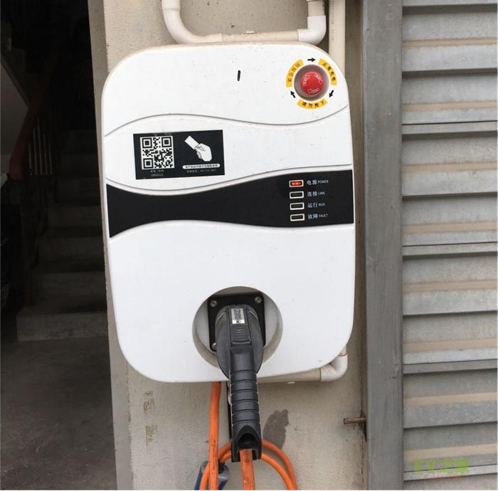 面包车电瓶充不住电怎么修复,电动面包车充不进去电是怎么回事