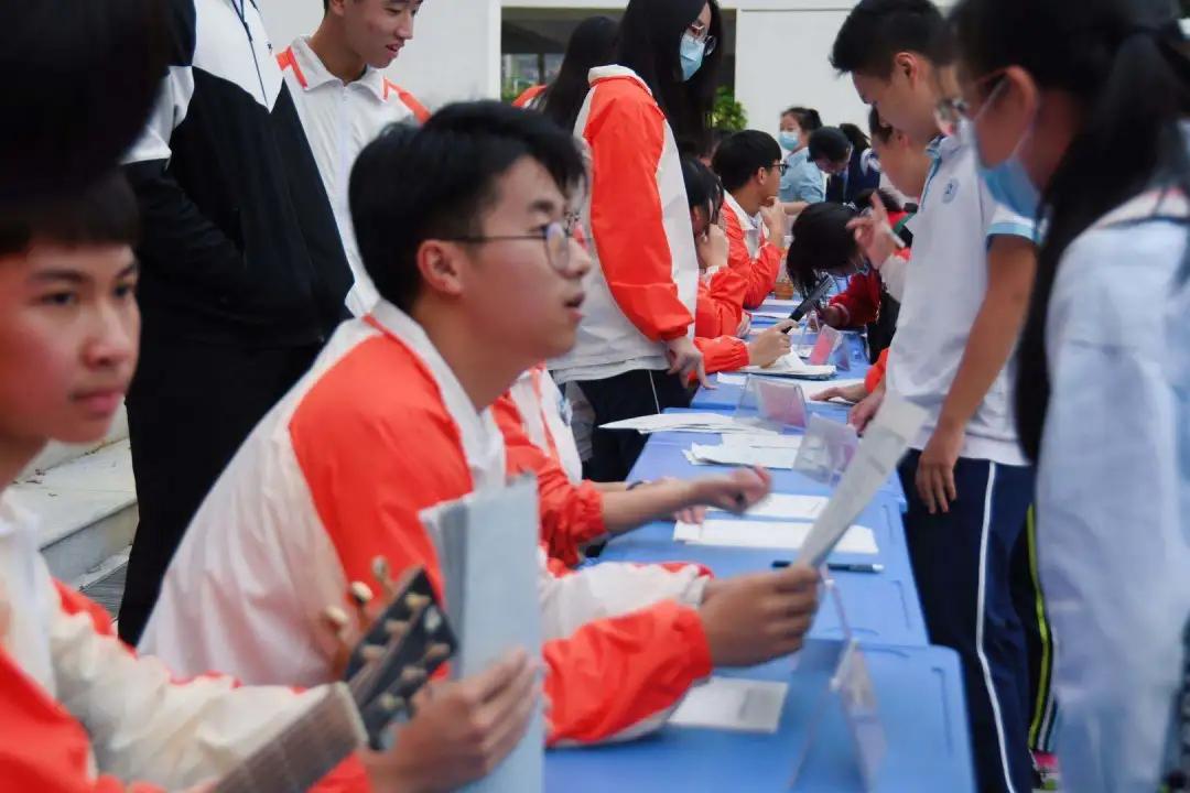 社团纳新活动落下帷幕,社团纳新吹响青春集结号