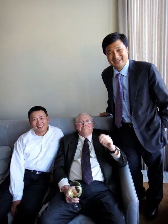 中国巴菲特的传奇人生,中国巴菲特持有的股票