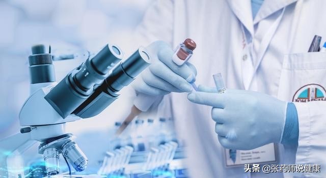 小孩尿尿是红色怎么回事,老人尿尿有血红色是怎么回事