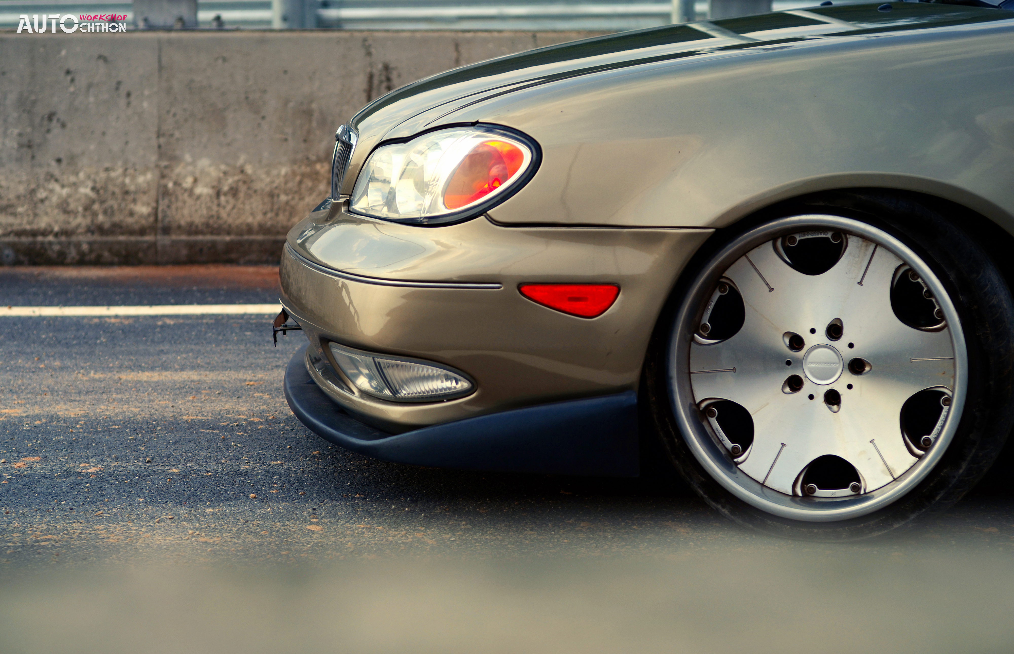 与爸爸一起玩遥控越野车,和父亲一起玩赛车游戏