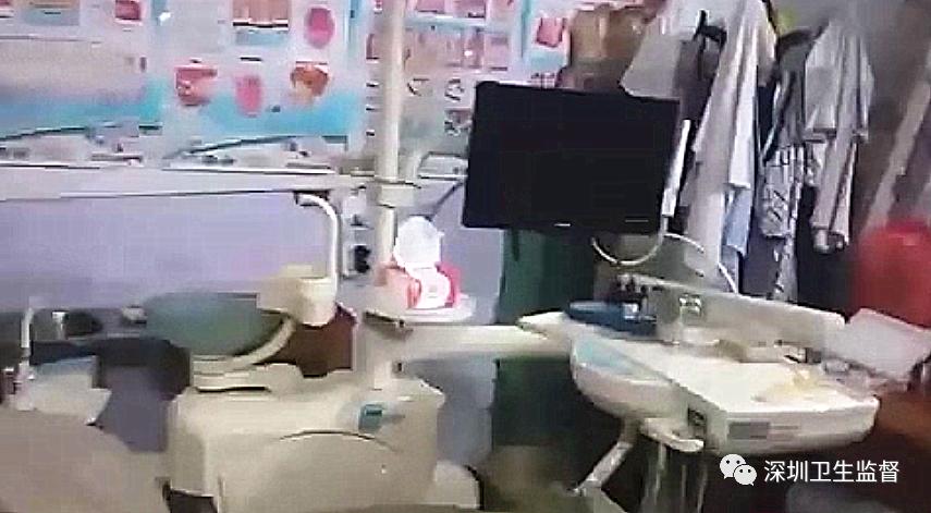 “牙医”戏精上身，碰瓷不成还殴打执法员！结局悲催了