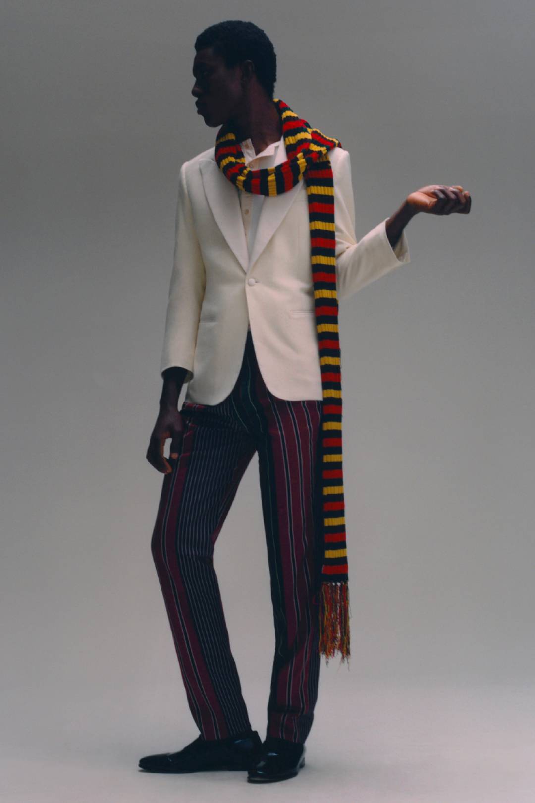 职业装黑白配,职业装搭配黑白条纹