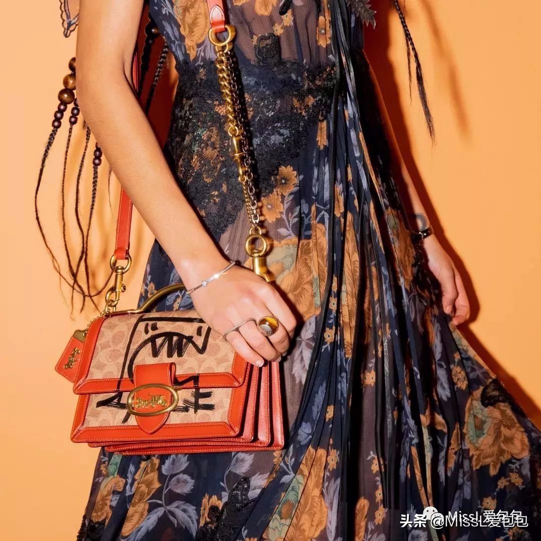 coach包包捡漏现货,coach包包推荐mini