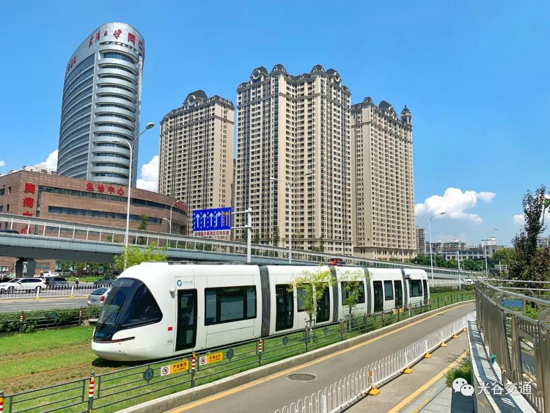 国庆期间，诚邀全国游客，免费乘“量子号”畅游美丽光谷