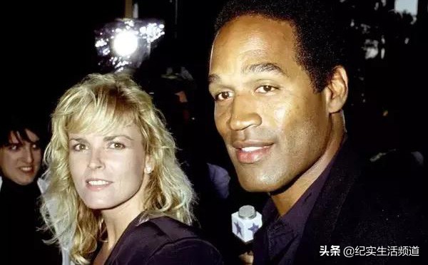 美国最大八卦小报的惊爆秘辛（三）