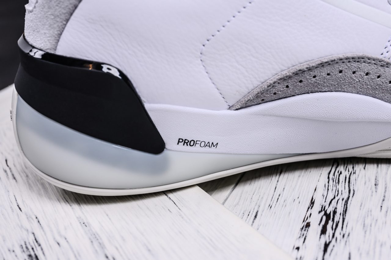 pumaclydehardwoodteam后卫,pumaclydehardwood球衣穿搭