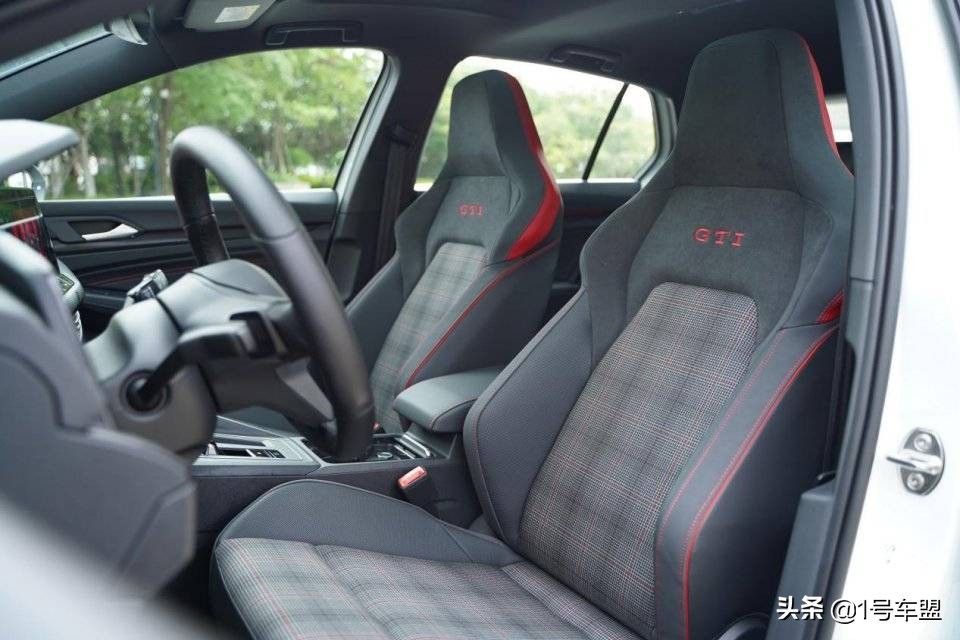 第八代高尔夫GTI测评,第八代高尔夫gti多少匹
