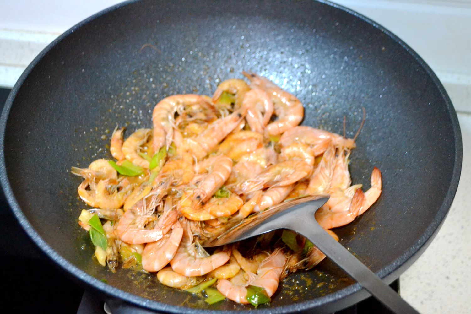 不粘锅锅铲炒菜专用九阳,九阳蜂窝不粘锅能使用铁铲吗