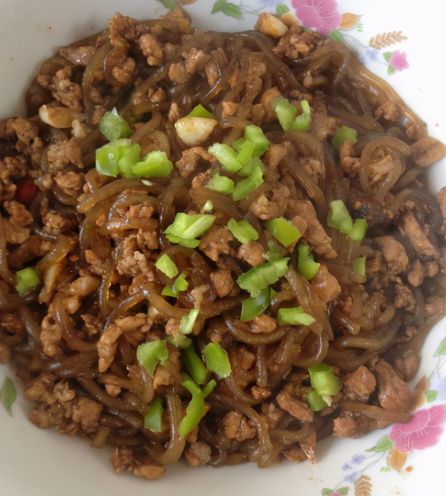 炒粉条，总粘​连结​坨？大厨教你2招，粉条爽口顺滑，根根分明