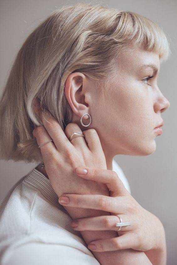 每天美白皮肤还是越来越黑,一直在美白却越来越黑的原因