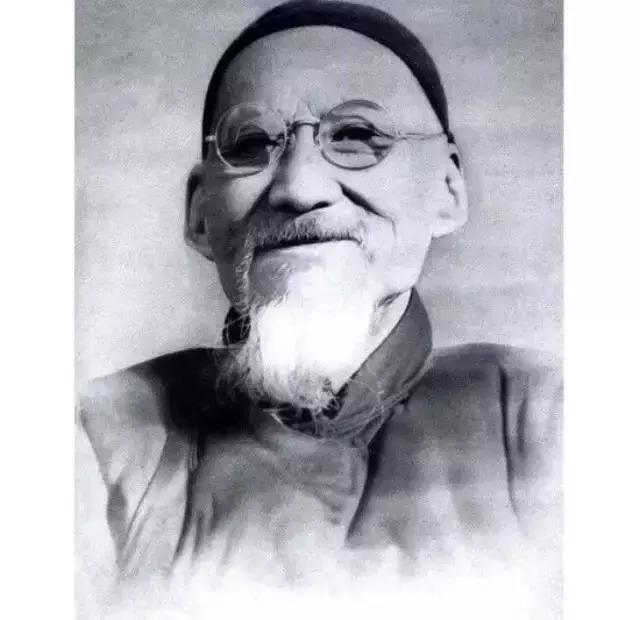 文有曾国藩武有左宗棠,文有西南联大武有黄埔军校