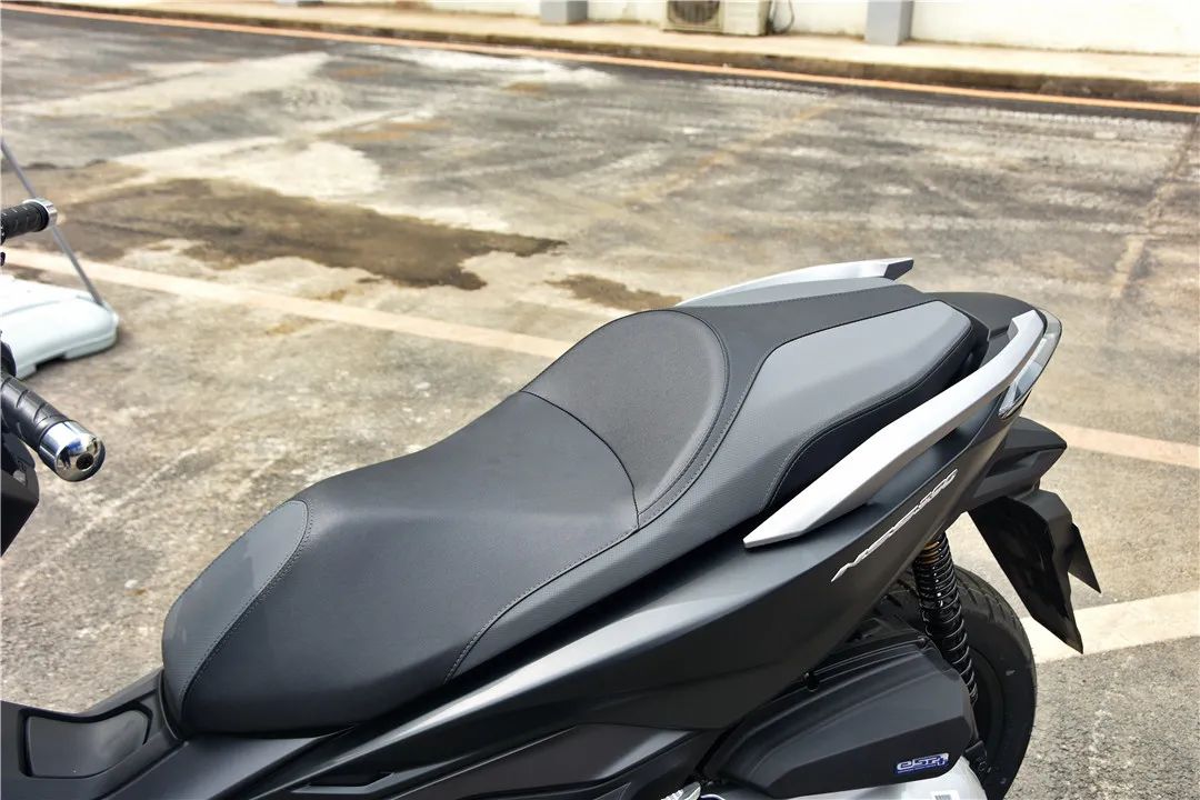 本田踏板车nss300和nss350,本田nss350和光阳s350哪个好