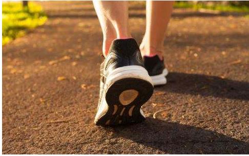 走得快、步伐大较长寿！专家教你：计算最适步幅与速度