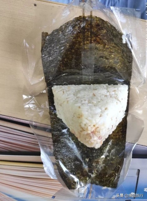 韩国首尔物价很高，吃一只炖鸡42000韩元，地铁2400起步