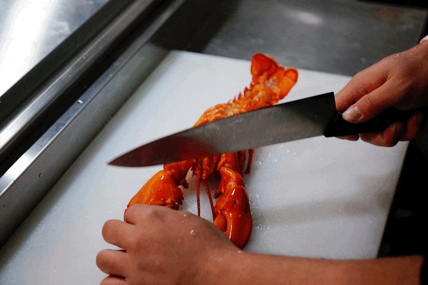 波士顿龙虾最高级的吃法,波士顿龙虾最新的吃法
