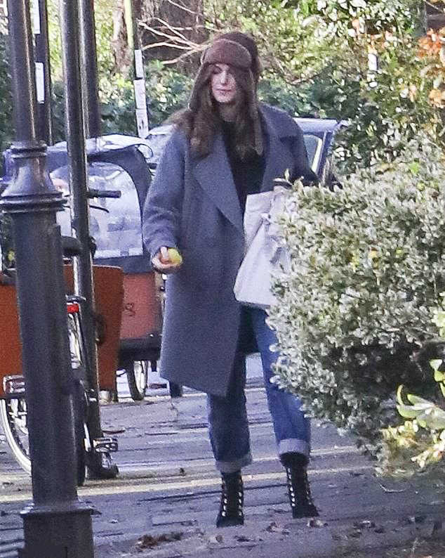 凯拉奈特莉年轻照片,8岁凯拉奈特莉