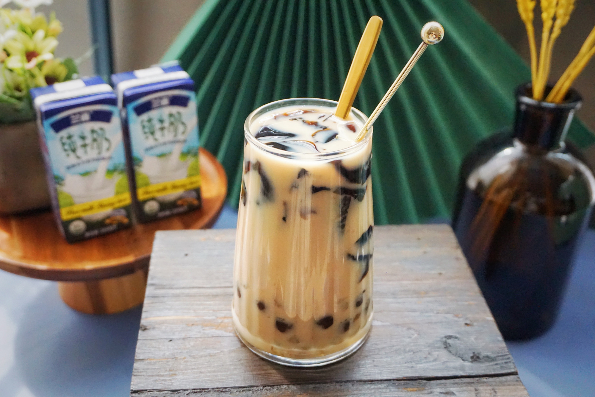 红茶和奶精自制奶茶,用纯牛奶做奶茶不用红茶不用茶叶